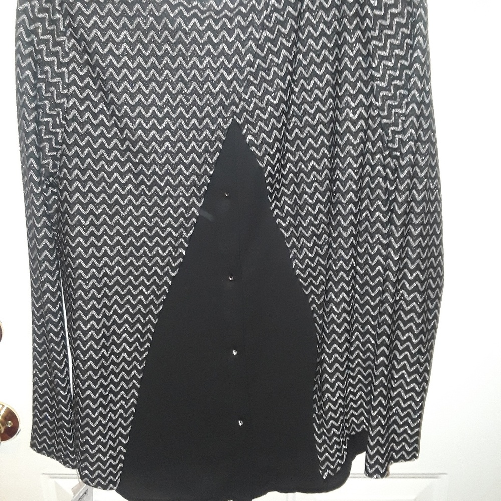 New top - Picture 4 of 5